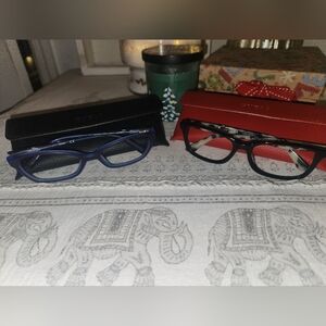 2 pairs of Guess frames with cases.